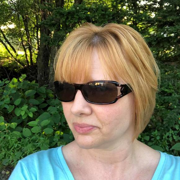 Meet your Posher, Dahn - Picture 1 of 1